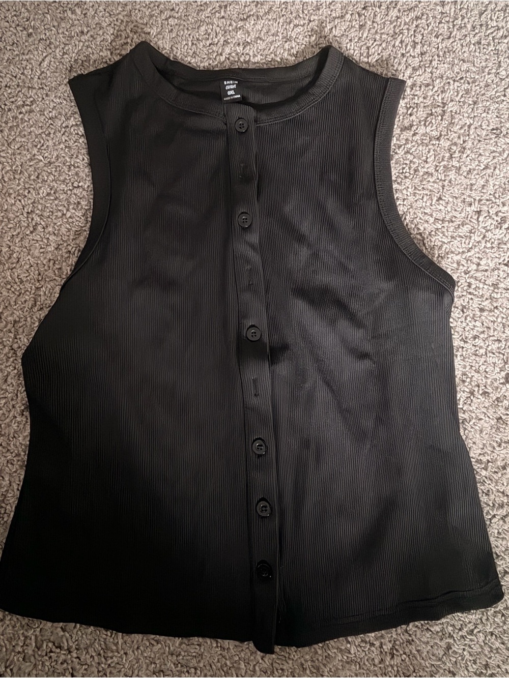 SHEIN Black Ribbed Button-Front Sleeveless Tank